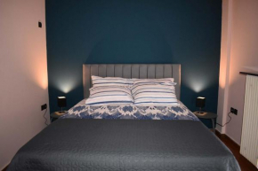 Katzen Room by the Metro, Athen
